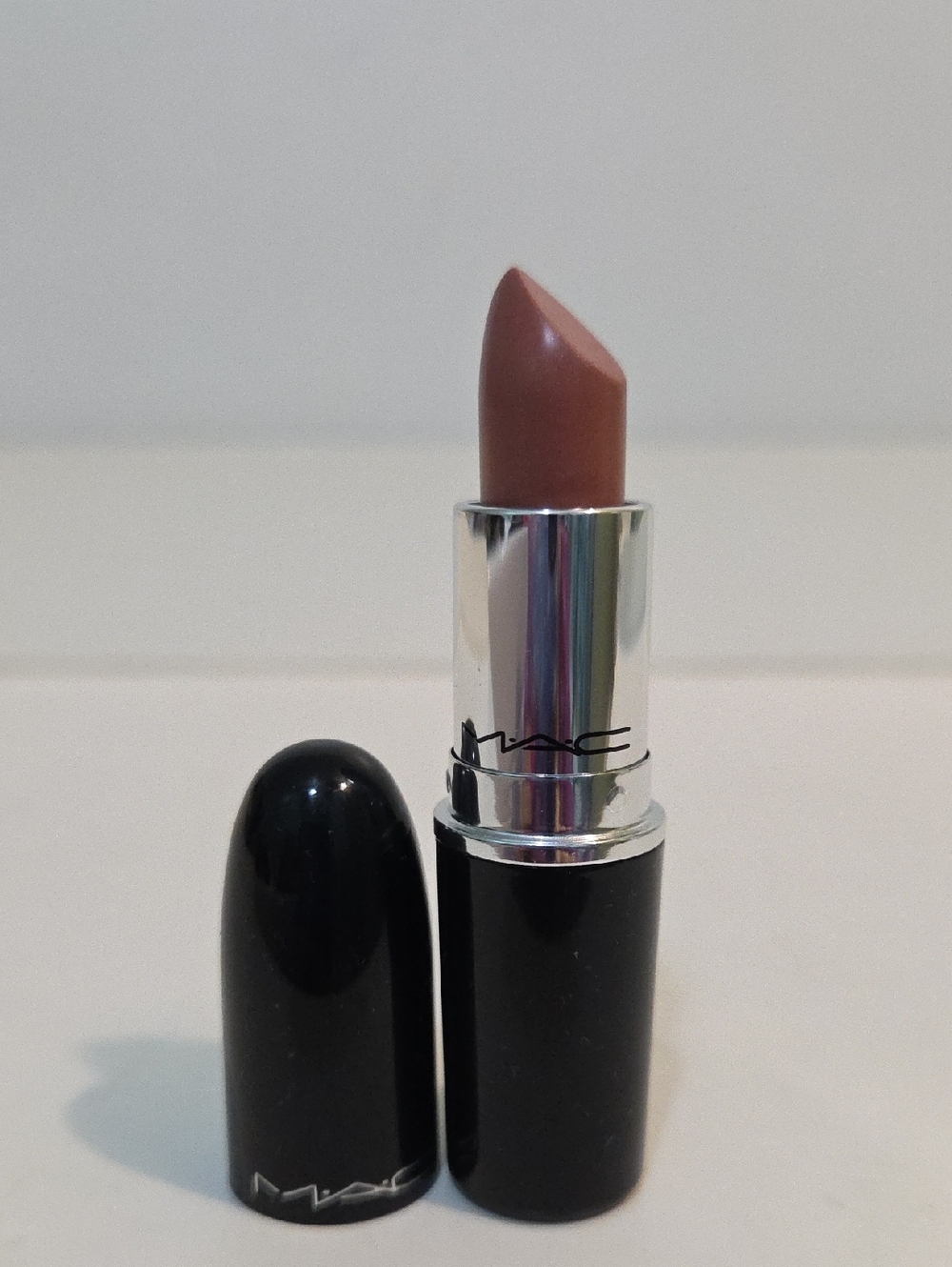 MAC #540 Thanks It's M A C!  Lipstick — New No Box